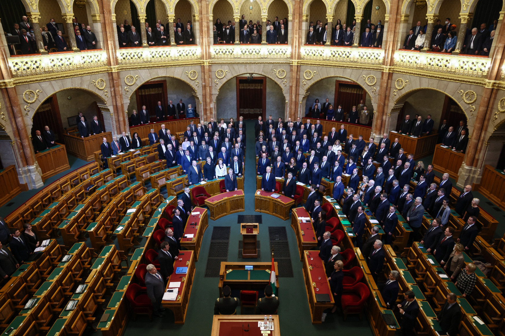 Átveszik a mandátumot az ellenzéki képviselők, de még nem tudják, mit csinálnak a parlamentben