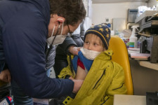Önkéntes orvosokat és pszichológusokat keresnek Budapestre az ukrajnai menekültek ellátására
