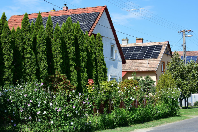 Napelemre, hőszivattyúra, energiahatékonyságra pályázhatnak kkv-k