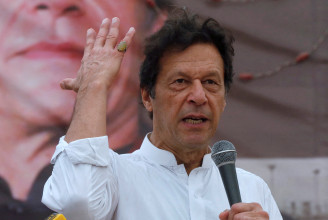Elvesztette a bizalmatlansági szavazást, távozott posztjáról a pakisztáni miniszterelnök