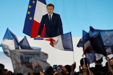 Macron és Le Pen küzdhet tovább a francia elnöki posztért