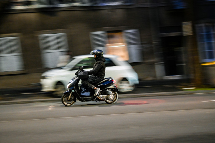 Több mint félmillió robogó közlekedik utakon, és csak minden hatodikra kötnek kötelező biztosítást