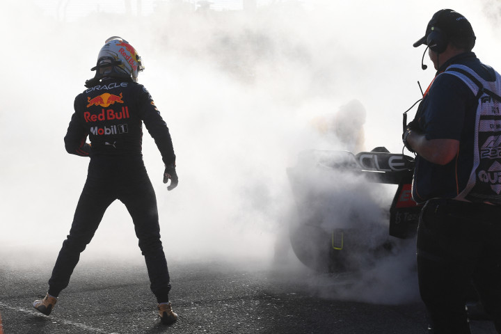 Az első három futamon sok volt a gond a Red Bullnál – Fotó: William West / AFP