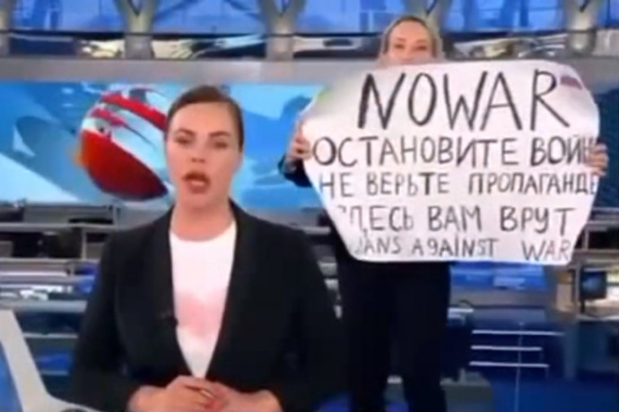 A Die Weltnél folytatja a munkát az orosz tévében a háború ellen tiltakozó újságíró