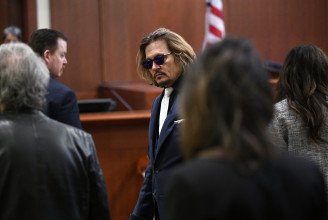 Johnny Depp 50 millió dollárra perli volt feleségét, aki fizikai és szexuális bántalmazással vádolta meg őt