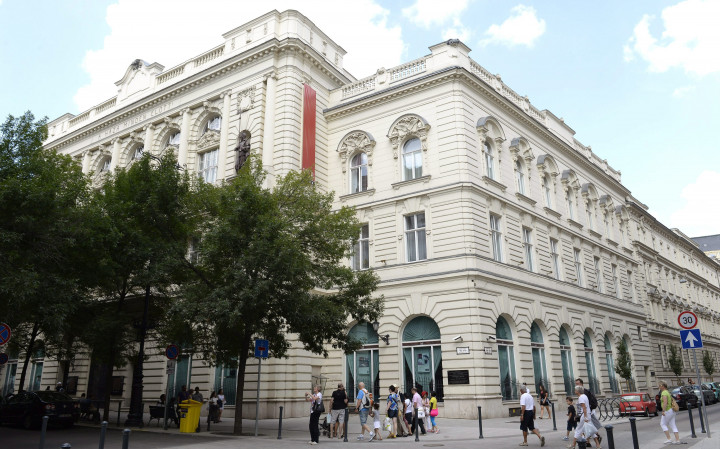 Az MKB Bank Zrt. székháza Budapesten, a Váci utcában – Fotó: Soós Lajos / MTI