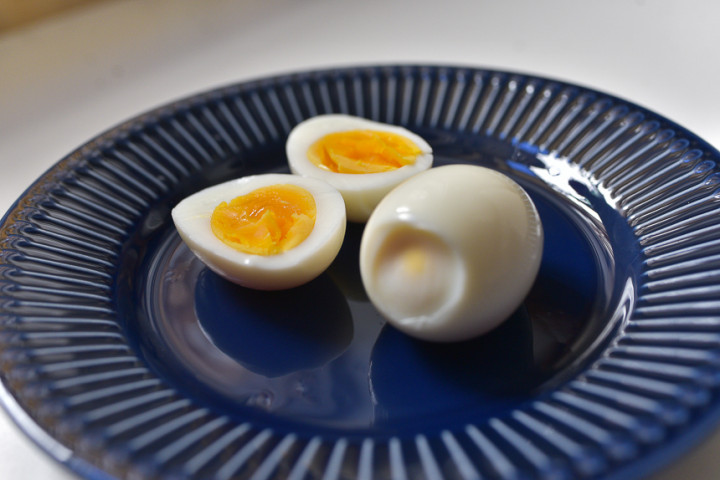 A képen egy 9 perces tojás látható – Fotó: Ács Bori / Telex