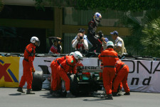 A leghülyébb F1-baleset, amiben sikerült elhagyni egy 250 ezer dolláros gyémántot