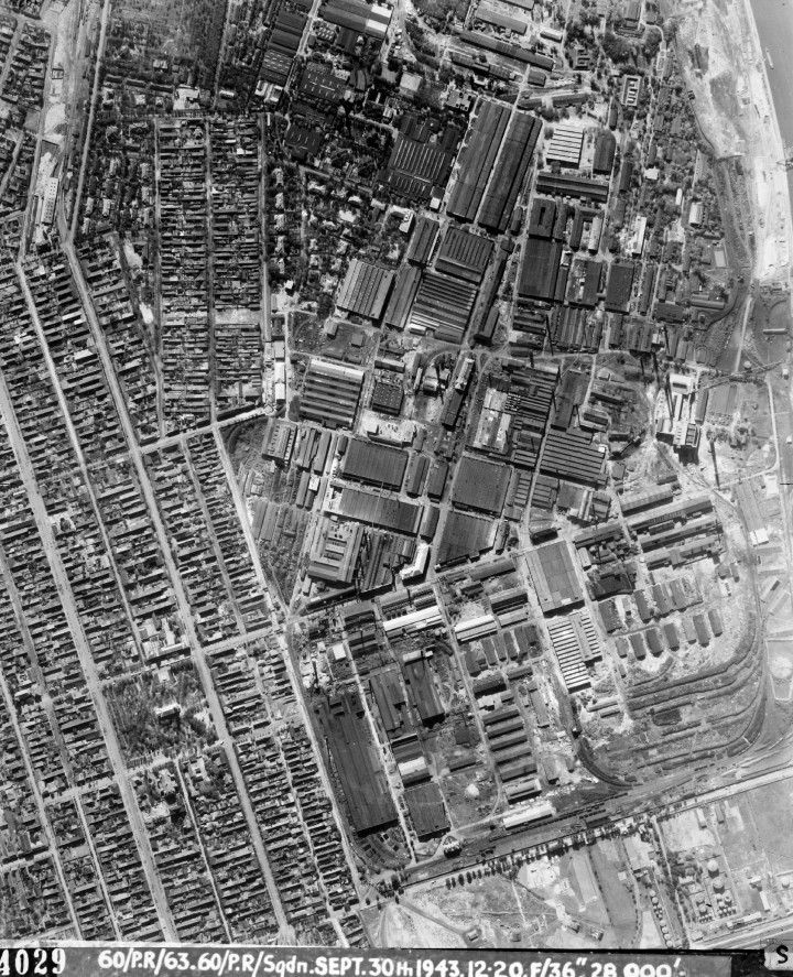 A Weiss Manfréd Acél- és Fémművek területe egy 1943-as légifotón – Fotó: Fortepan / USAF