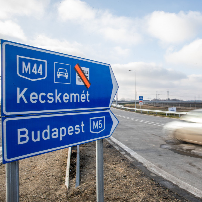 A Szíjj László városába vezető mellékútra 18 milliárd megy el, egyetlen év miatt