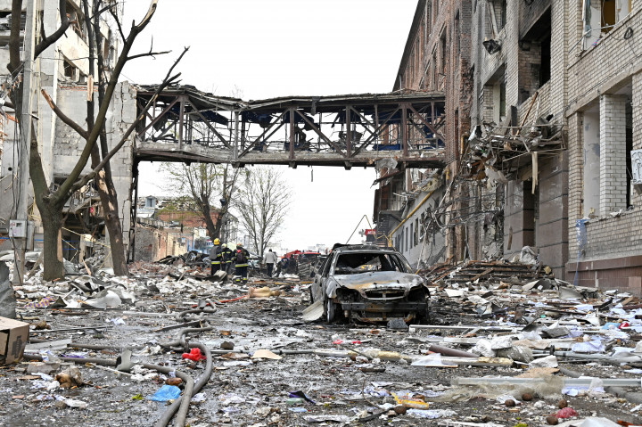 Ezt a részt érte az orosz támadás 2022. április 16-án Harkivban – Fotó: Sergey Bobok / AFP