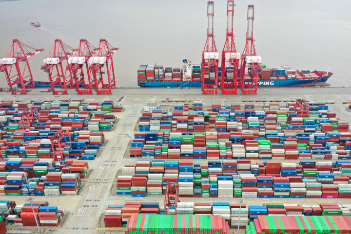 A sanghaji kikötő 2022. április 15-én – Fotó: Ding Ting / Xinhua / Xinhua via AFP