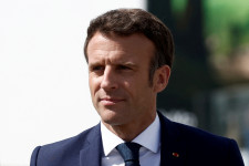 Macron szerint mióta kiderült a bucsai mészárlás, megrekedt a párbeszéd Putyinnal