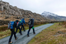 Egy walesi nemzeti parkban külön felhívák a turisták figyelmét, hogy használják a mosdót a séta előtt