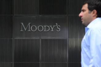 A Moody's szerint minél tovább tart a háború, annál kiterjedtebb recesszió jöhet