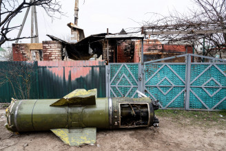 Repeszszilánk roncsszemlével – az orosz–ukrán háború 57. napja képekben