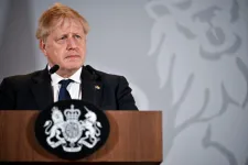 Boris Johnson szerint a jövő év végéig is eltarthat a háború, és az is lehet, hogy az oroszok nyernek