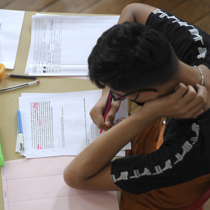 Még kevesebb fiatal törhet ki a szegénységből a szigorúbb felvételi szabályok miatt