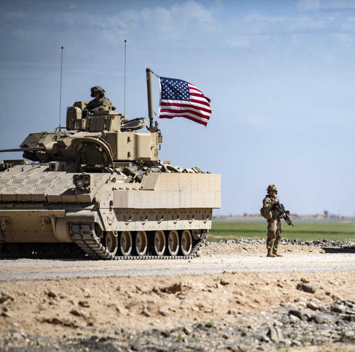 Ukrajnában a hibrid stratégia nem jött be, a régimódi háború is velünk marad
