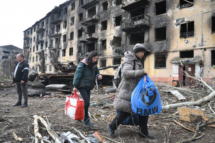 Kihallgatás, vérhas, borzalmas állapotok – ukrán pár mesélt a Mariupol melletti orosz gyűjtőtáborról