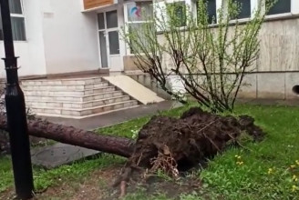 Több településen okozott kárt a hétfői vihar Beszterce-Naszód megyében