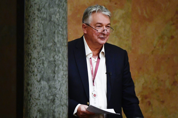 Pesti Imre fideszes képviselő az Országgyűlés plenáris ülésén 2020. november 30-án – Fotó: Koszticsák Szilárd / MTI