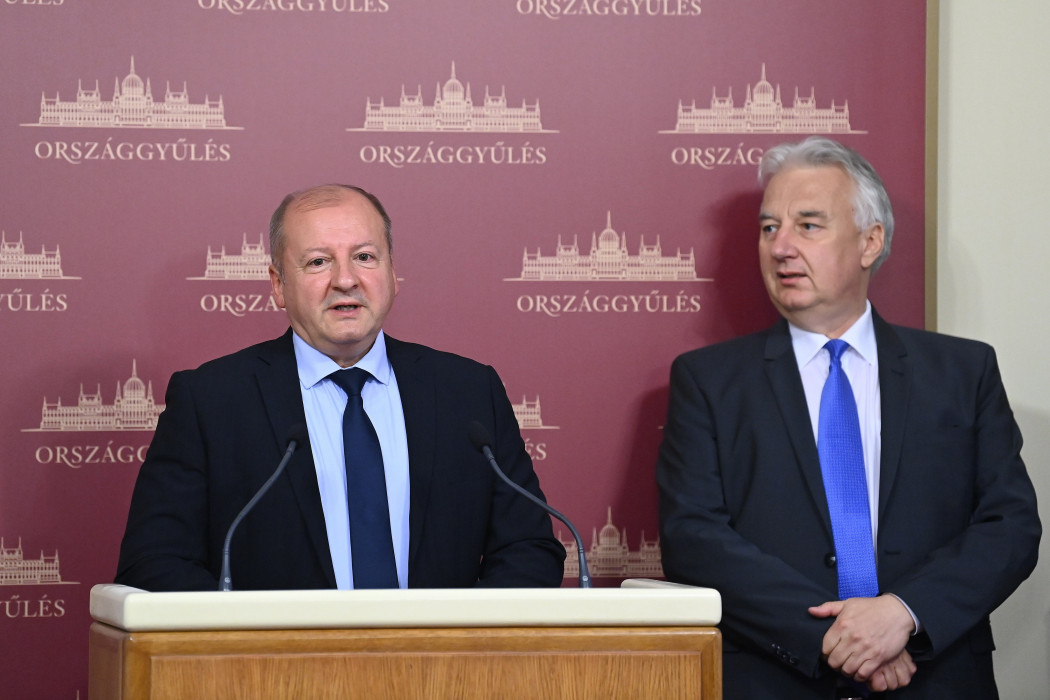 Simicskó István és Semjén Zsolt – Fotó: Máthé Zoltán / MTI
