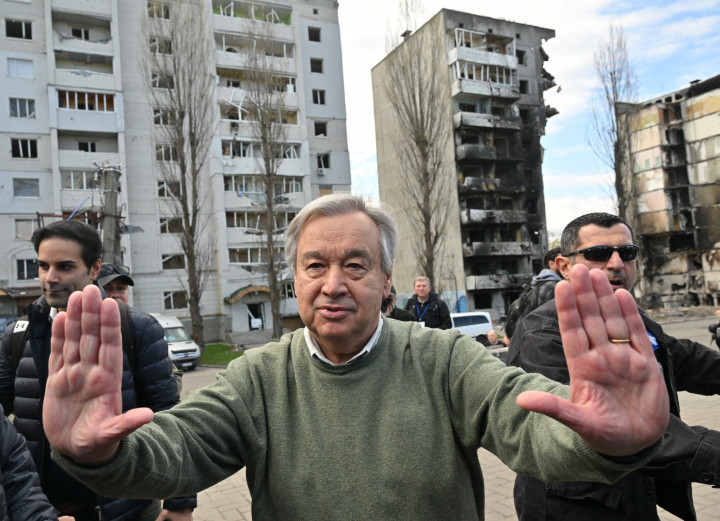 António Guterres ENSZ-főtitkár Borogyankában 2022. április 2-án – Fotó: Sergei Supinsky / AFP