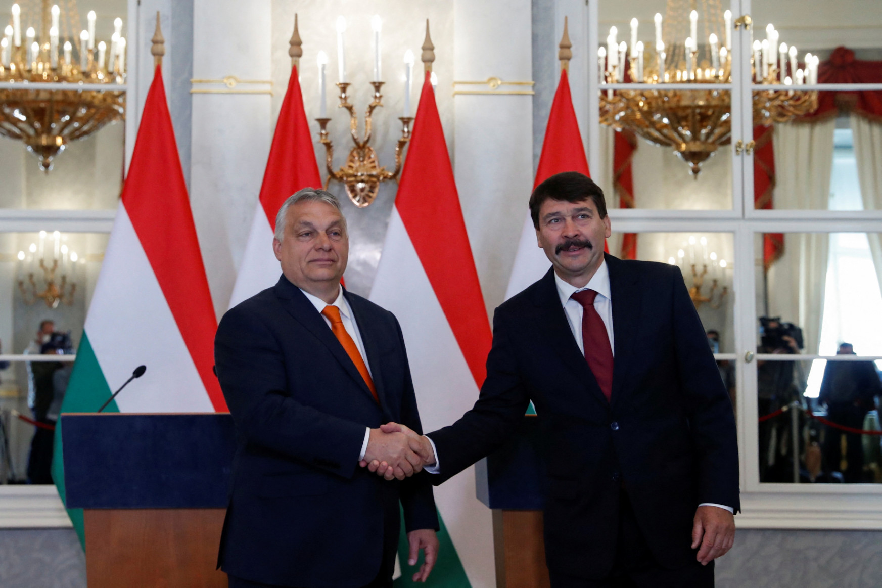 Áder János felkérte az új kormány megalakítására Orbán Viktort, aki vállalja a feladatot