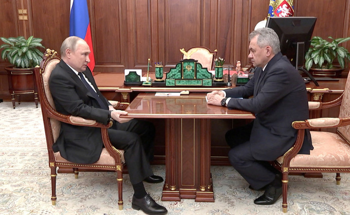 Putyin és Sojgu az ominózus felvételen – Fotó: Orosz Elnöki Sajtóosztály / Reuters