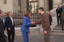 Nancy Pelosi a legmagasabb rangú amerikai politikus, aki Ukrajnába látogatott