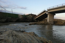 Leomlott egy híd Vrancea megyében. A szakértő szerint a romániai hidak harmada nem biztonságos