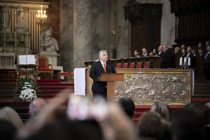Orbán Viktor az esztergomi bazilikában 2022. május 1-jén – Fotó: Benko Vivien Cher / Miniszterelnöki Sajtóiroda/ MTI