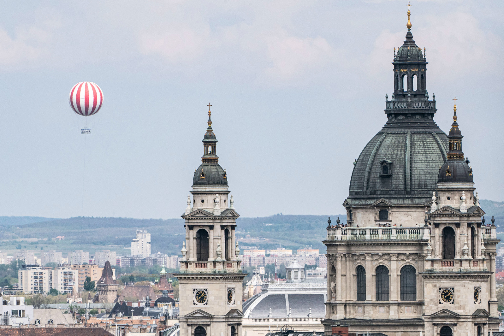 Szinte észrevétlenül olvad bele Budapest látképébe az új Ballon