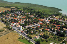 Három független jelölt indul a polgármesteri székért a vasárnapi időközi választáson Balatonudvariban