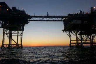 Románia energianagyhatalom is lehetett volna, most a tengeri gázlelőhelyekhez vezető utolsó esélyét próbálja megragadni