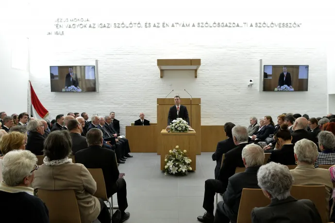 Menczer a Kárpátalját ért találatról: Jó döntés volt, hogy nem szállítunk fegyvereket
