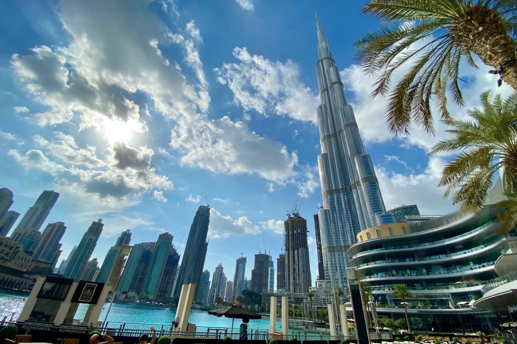 Dubaji adóparadicsom: a romániai tisztviselők most már az Arab Emírségekben vásárolnak maguknak titokban ingatlanokat