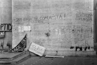 Rábólintottak a képviselők: külön tantárgyban tanulhatnak a középiskolások az 1989-es rendszerváltásról