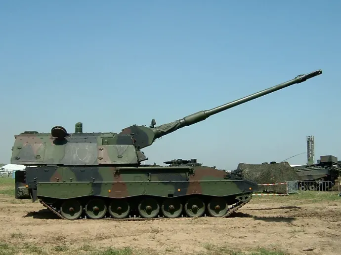 Panzerhaubitze 2000 – Forrás: Wikimedia Commons