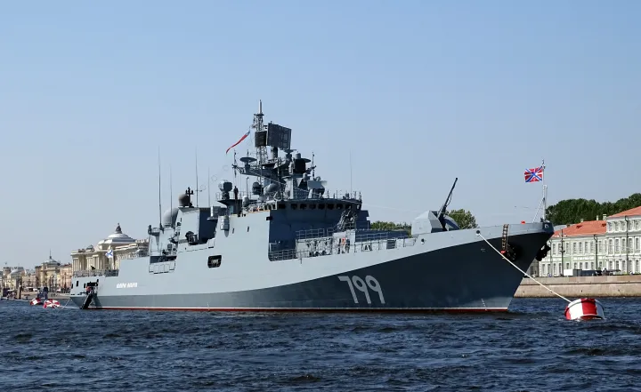 A Makarov Admirális a szentpétervári kikötőben 2018. július 18-án – Fotó: Ad Meskens / Wikimedia Commons