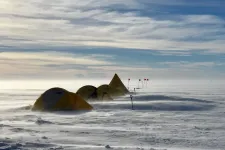Mit találtak az Antarktisz jege alatt? Rengeteg vizet!