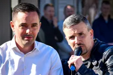 A Jobbik történelmi veresége után Stummer János megpróbálja letaszítani a trónról Jakab Pétert