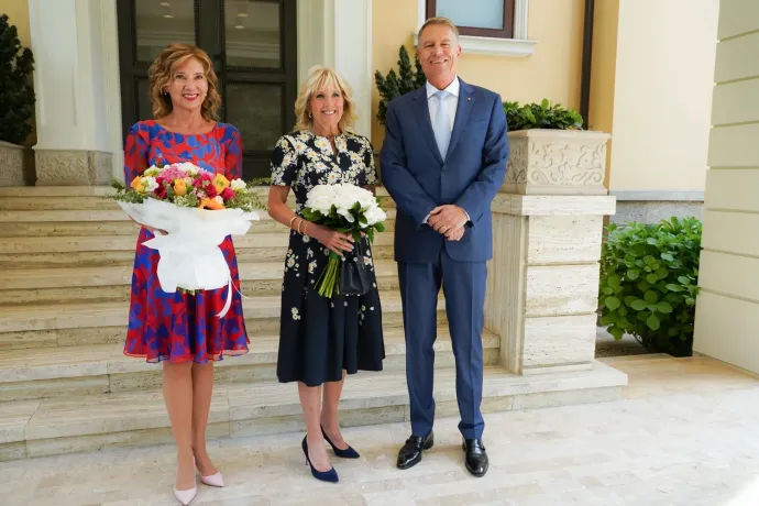 Carmen Iohannis (balról), Jill Biden és Klaus Iohannis – Forrás: Klaus Iohannis Facebook-oldala