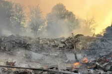 Az ukránok szerint hatvanan haltak meg a lebombázott iskolában, ahová egy teljes falu menekült