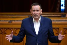 Huxit Pártra nevezi át egyszemélyes pártját Volner János