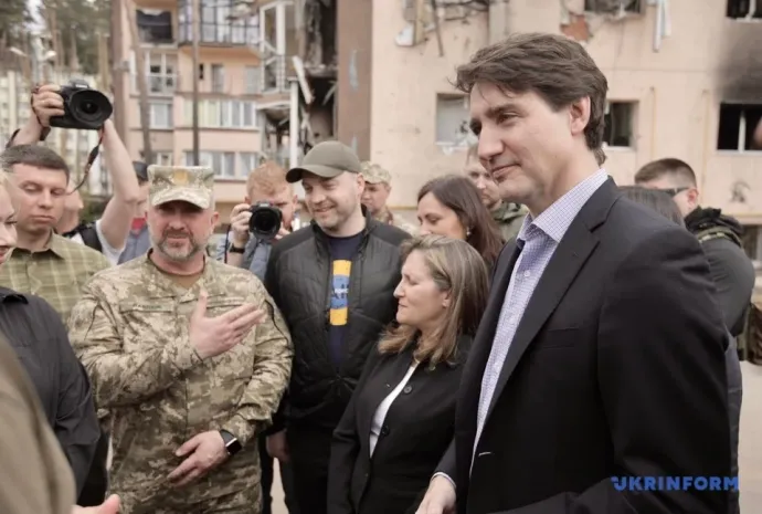 Justin Trudeau kanadai miniszterelnök Irpinyben – Fotó: Ukrinform