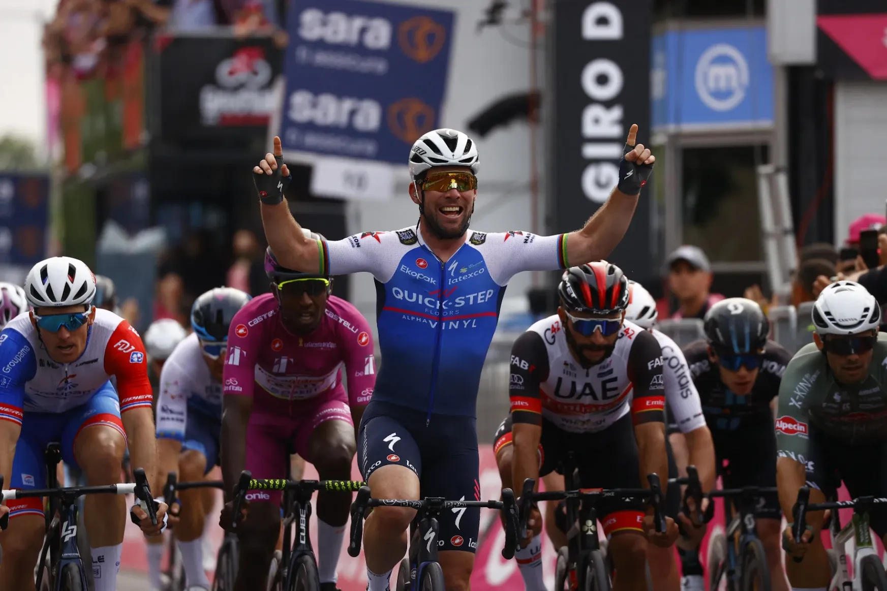 Mark Cavendish nyerte a Giro utolsó magyarországi szakaszát