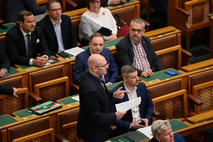 Jakab Péter és Z. Kárpát Dániel május 9-én – Fotó: Bődey János / Telex