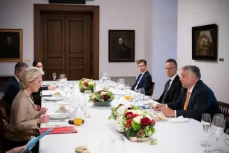 Von der Leyen az Orbánnal való találkozó után: Történt előrelépés